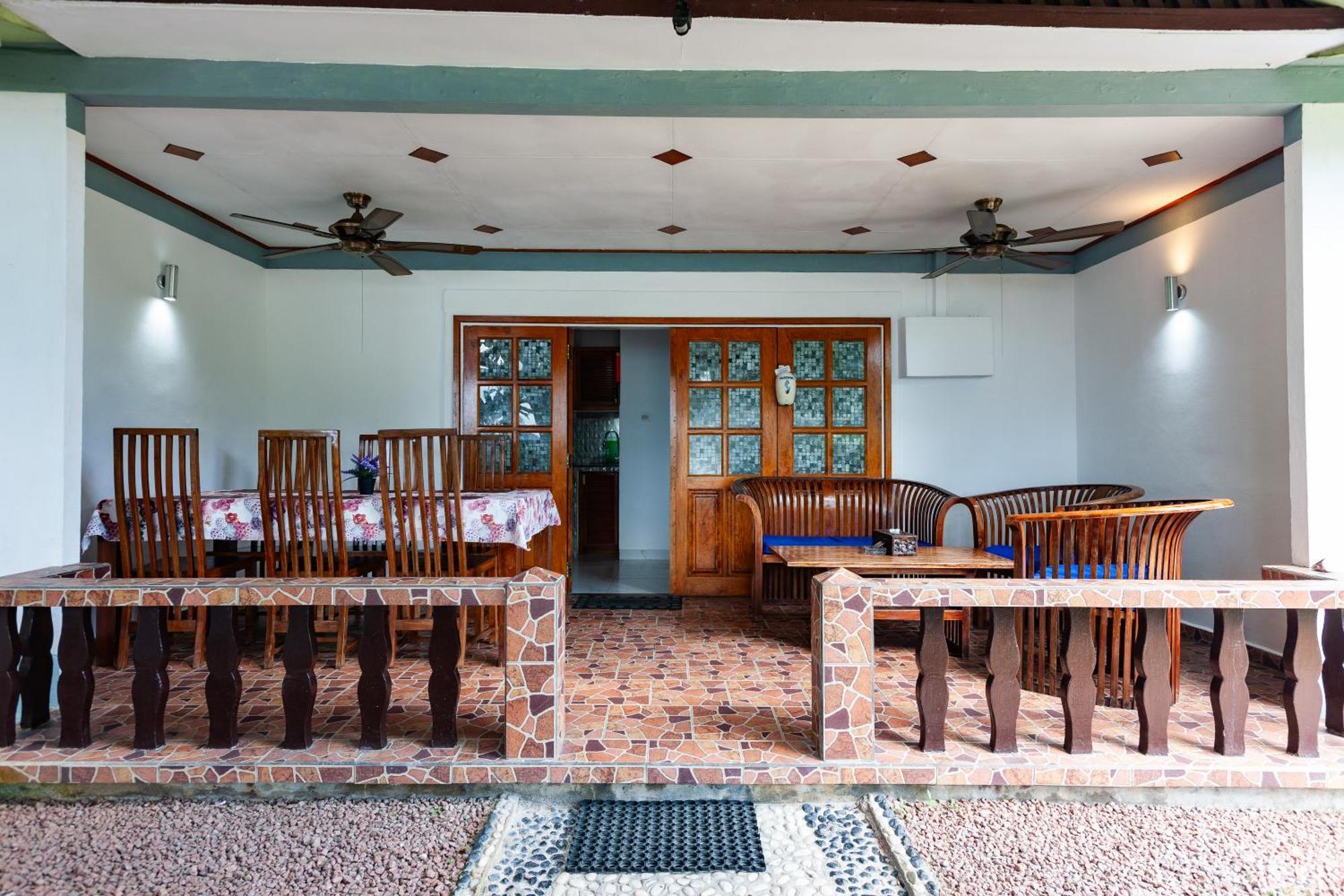 Sea View Lodge Бає-Санта-Анна Екстер'єр фото