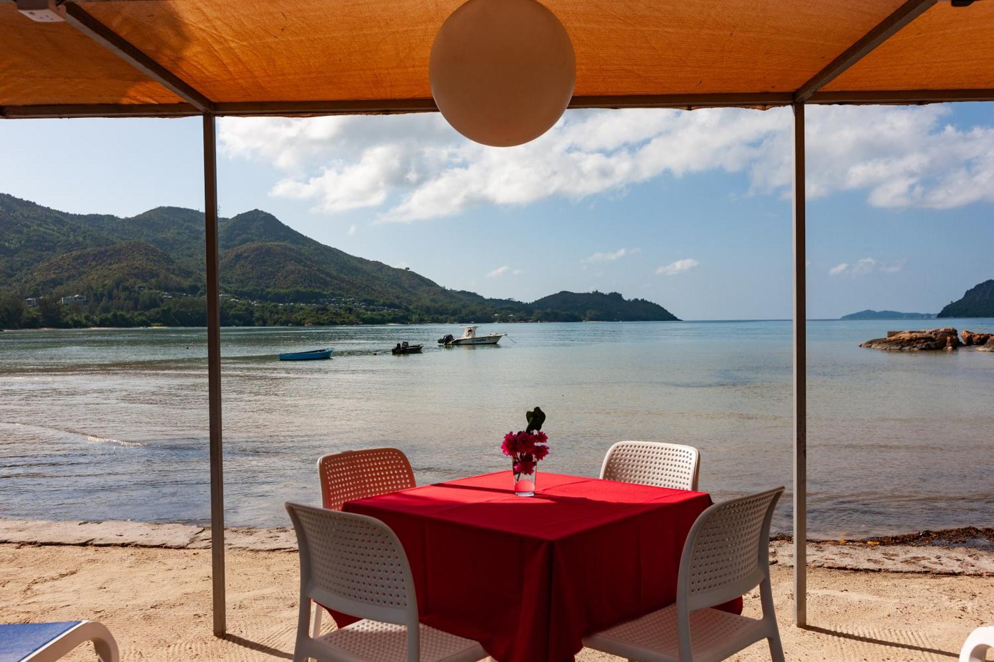 Sea View Lodge Бає-Санта-Анна Екстер'єр фото